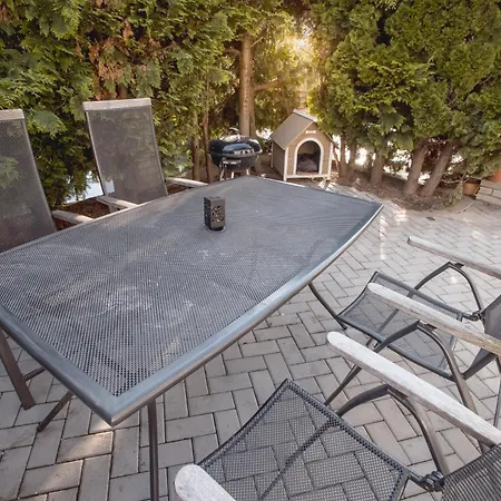 בית הארחה Melior Krumlov 3*