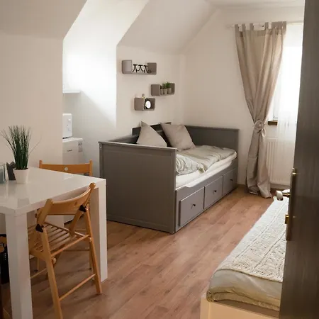 Melior Krumlov בית הארחה